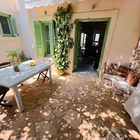 Blue Horizon Kastellorizo בית נופש Meyísti