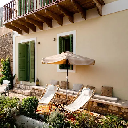 Blue Horizon Kastellorizo ماغيستي